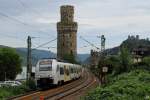 460 012 von Transregio verlsst die Stadt Oberwesel Richtung Kln.