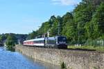 182 512 fährt mit einem Ersatzzug als S3 nach Hattingen an der Ruhr entlang.