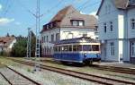 In einer Betriebspause ist T 5 der Trossinger Eisenbahn im Juni 1999 vor dem Stadtbahnhof Trossingen abgestellt