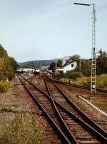 Bahnhofseinfahrt Grvenwiesbach ehemals aus Richtung Weilmnster kommend - rechts das Gleis aus Usingen, 1.