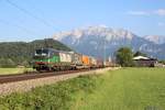 193 281 TXL mit zahlreichenSattelauffliegern, abgelichtet am späten Abend des 04.07.2019 bei Niederaudorf