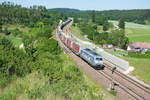 185 540  Kassel Huskies  von TX Logistik mit einem KLV-Zug bei Gundelsheim Richtung Donauwörth, 28.06.2019