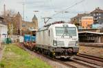 193 582 TXL Vectron mit LKW Walter KLV in Wuppertal Steinbeck, am 28.03.2021.