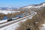 193 668 MRCE/TXL mit dem Ekol KLV-Zug bei Himmelstadt Richtung Würzburg, 12.02.2021