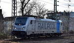 TX Logistik AG, Troisdorf [D] mit der Railpool Lok  187 006-2  [NVR-Nummer: 91 80 6187 006-2 D-Rpool] am 29.01.24 bei der Durchfahrt Bahnhof Magdeburg Neustadt.
