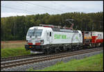 Die nagelneue Vectron TXL 7193 300  START NOW. nature  ist im Einsatz. Hier befördert die Maschine am 03.10.2024 einen KLV-Zug bei Retzbach durch das Maintal gen Süden.