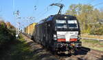 TX Logistik AG, Troisdorf [D] mit der BRCE Vectron  X4 E - 663  [NVR-Nummer: 91 80 6193 663-2 D-DISPO] und einem KLV-Zug aus Rostock Seehafen am 25.10.24 Höhe Bahnhof Berlin-Hohenschönhausen.