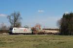 185 537 (TX Logistik) mit Gterzug bei Hattenhofen (24.03.2008)