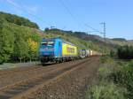 185 518 zieht ein Containerzug durch Gambach.27.09.08