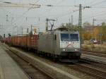 Die 185 539 von TX-Logistik mit dem Italienischen Mllzug am 08.11.2008 bei der Durchfahrt am Heimeranplatz (Mnchen) 