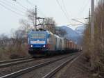 185 518-8  Rostokport  vorspannt zwei E412 loks aus Italien(Trenitalia).21.03.2008