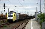 TXL ES 64 U2-010 mit Seitenschiebewandwagen bei nachlassendem Tageslicht in Richtung Rostock unterwegs.