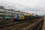 185 518 mit einem Autozug am 03.11.2009 in Regensburg.