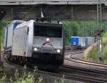 185 539-4 mit ihren KLV kurz hinter Fulda am 11.07.2009