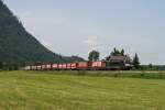 182 529 mit einem KLV Zug am 11.07.2010 bei Niederaudorf.