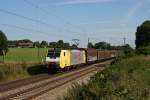 189 996 mit einem Schiebewandwagenzug am 10.08.2010 bei Grokarolinenfeld.