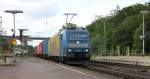 185 518-8 mit Containerzug in Fahrtrichtung Norden.