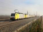 Die ES 64 F4-030 und die ES 64 F4-026 am 29.10.2011 mit einem KLV-Zug unterwegs bei Hattenhofen.