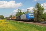 TXL 185 514 und eine 189 mit einem KLV Zug am 04.05.2012 bei Happing.