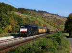 Die ES 64 F4-027 mit einem Autozug am 11.10.2012 unterwegs bei Gambach.