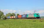 Am 28.Mai 2013 war TXLA 185 615 mit einem Containerzug sdlich von Elze(Han) auf dem Weg Richtung Sden.