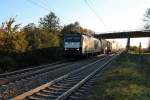 Am 31.10.2013 fuhr ES 64 F4-097 von MRCE/TXLogistik mit einem KLV durch den Bahnhof von Orschweier gen Offenburg.