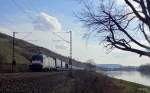 Am 26.2.14 schlängelt sich ein LKW Walter Zug durch das Maintal.