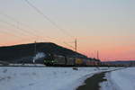 193 274-8 ELL und ES 64 U2-022 (182 522) bei Kronach am 20.01.2017.