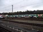 Vectus Lint 41 und Lint 27 stehen am 21.11.13 in Wiesbaden Hbf von Bahnsteig aus fotografiert