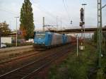 185 530-3 und 519-6 mit Leererzzug von Salzgitter nach Hamburg-Hansaport im Bahnhof Peine.