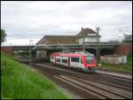 VT 104.1 und VT 104.2 der VIAS am 27.05.2006 bei der Ausfahrt aus dem Bahnhof Darmstadt Nord.