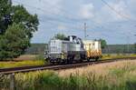 4185 013 der Vossloh schleppte für die Eifarge Rail am 12.09.21 einen mit Containern beladenen Flachwagen durch Radis Richtung Bitterfeld.