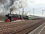 Ausfahrt der 52 8131-6 der WFL mit dem Sonderzug der Dampflokfreunde Berlin e.V nach Finsterwalde am 15.