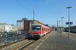 Wittenberger Steuerwagen der WFL steht mit 112 024-5 als RB 46 abfahrbereit am Bochumer Hauptbahnhof (26.02.2022)