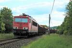 Nachschuss auf 155 222-3 der WFL am Abend des 10.6.2022 in der Einfahrt nach Pößneck.