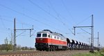 WFL 232 333 bespannt am 21.04.16 einen Schüttgutwagenzug, hier in Dedensen-Gümmer auf der Fahrt in Richtung Wunstorf.