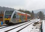 Bei leichtem Schneefall am 24.02.2013 - Links ein leicht beschmierte Stadler GTW 2/6 der Hellertalbahn auf der gleichnamentliche Strecke Hellertalbahn (KBS 462) und rechts der Dieseltriebzug 928 677-4 / 628 677-7 Daadetalbahn der Westerwaldbahn (WEBA) auf der  gleichnamentliche Strecke Daadetalbahn (KBS 463). Beide hier kurz vor dem Erreichen ihrer Endstation dem Betzdorf/Sieg.
 
Liebe Gre an beide Triebwagenfhrer zurck, sowie meinen besten Dank an den TF der Hellertalbahn, der hier seine Geschwindigkeit etwas mehr verringerte so dass auch der 628 mehr ins Bild kam.