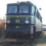 WAB55 abgestellt in der Ladestrae hhe Aufsicht im Cagro-Bahnhof Rostock-Seehafen(16.01.05