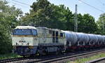 WLE - Westfälische Landes-Eisenbahn GmbH, Lippstadt mit ihrer Lok  21  [NVR-Nummer: 92 80 1272 202-3 D-WLE] und dem innofreigt Tankcontainerzug für Kalilauge (leer) am 05.06.23 Vorbeifahrt Bahnhof Dendensen-Gümmer.