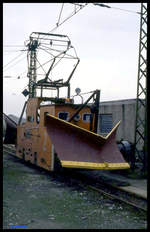 Lok 2 der Sodawerke Staßfurt am 21.3.1992 vor dem werkseigenen Lokschuppen.