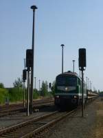 Am Samstag den 27.07.13 ging es mit der IG 58 3047 Glauchau (Veranstalter) und der Erzgebirgsbahn (642 237) auf eine Exkursionsfahrt zur Wismut. Hier die V300 002 mit einem Vollzug in Schmirchau. Alle Bilder wurden unter Aufsicht der Veranstalter erlaubt.