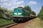 V300 005 hat sich am 11.06.07 mit dem vollen Sandzug 66236 die Steigung bei Beerwalde hochgekmpft und rollt nun in Richtung Schmirchau bergab.