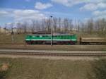 V 300 004 steht am 17.04.12 in der Ladestelle Kayna bei Naundorf. Foto machte ich vom Feld!