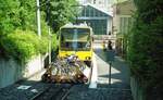 SSB Stuttgart__Zahnradbahn__Nachdem der alte Zbf. als Endstation seit 1936 vom Talbhf. am Marienplatz abgelöst worden war, diente er in ganz seltenen Ausnahmefällen doch nochmals als Talstation. So wie hier im Sommer 2002 während der Bauarbeiten für die heutige bescheidene Endstelle am Marienplatz.__07-07-2002