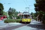 Zahnradbahn Stuttgart: TW 105 aus der MF Esslingen erreicht sogleich den Zahnradbahnhof Degerloch (1983)