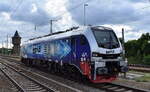 BSAS EisenbahnVerkehrs GmbH & Co. KG, Mülsen mit der Eurodual Lok  159 210  [NVR-Nummer: 90 80 2159 210-4 D-ELP] am 03.07.24 Höhe Bahnhof Ruhland.
