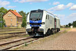 Güterverladung mit der neuen Stadler Eurodual 2159  Regelmäßig wird der Löbejüner Quarzporphyr, auch Rhyolith genannt, auf einem kleinen erhaltenen Teilstück der