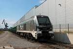 Starkenberger Stadler Eurodual 159 212-0 mit Sandzug im Aschaffenburger Hafen am 16.07.21