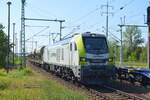 ITL - Eisenbahngesellschaft mbH, Dresden [D] mit  159 102-3  [NVR-Nummer: 90 80 2159 102-3 D-ITL] und Schüttgutwagenzug (Sand) am 02.09.21 Durchfahrt Bf.