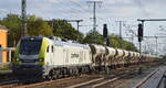 ITL - Eisenbahngesellschaft mbH, Dresden [D] mit  159 101-5  [NVR-Nummer: 90 80 2159 101-5 D-ITL] und Ganzzug Schüttgutwagen (Kies/Sand) am 22.09.21 Durchfahrt Bf.